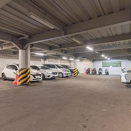 Urbanview Darmo Residence Бандунг Екстериор снимка