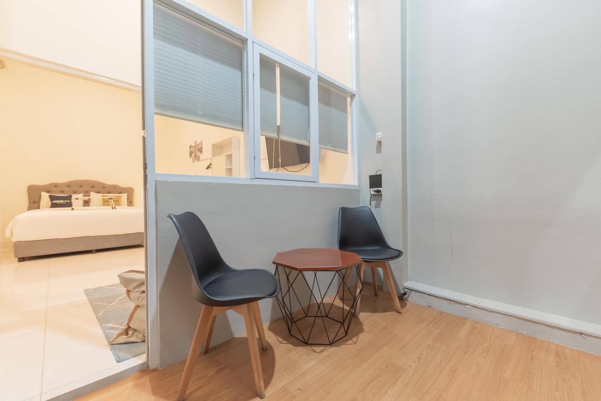 Urbanview Darmo Residence Бандунг Екстериор снимка