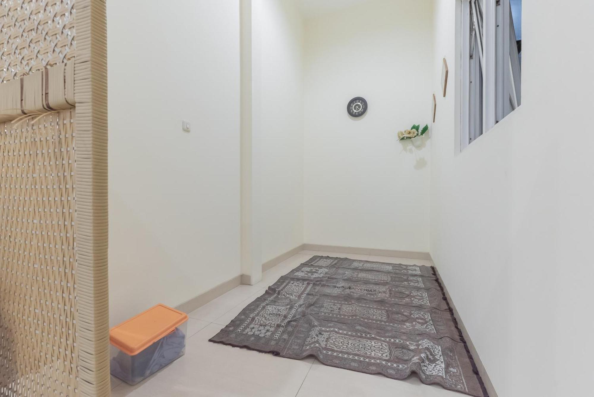 Urbanview Darmo Residence Бандунг Екстериор снимка