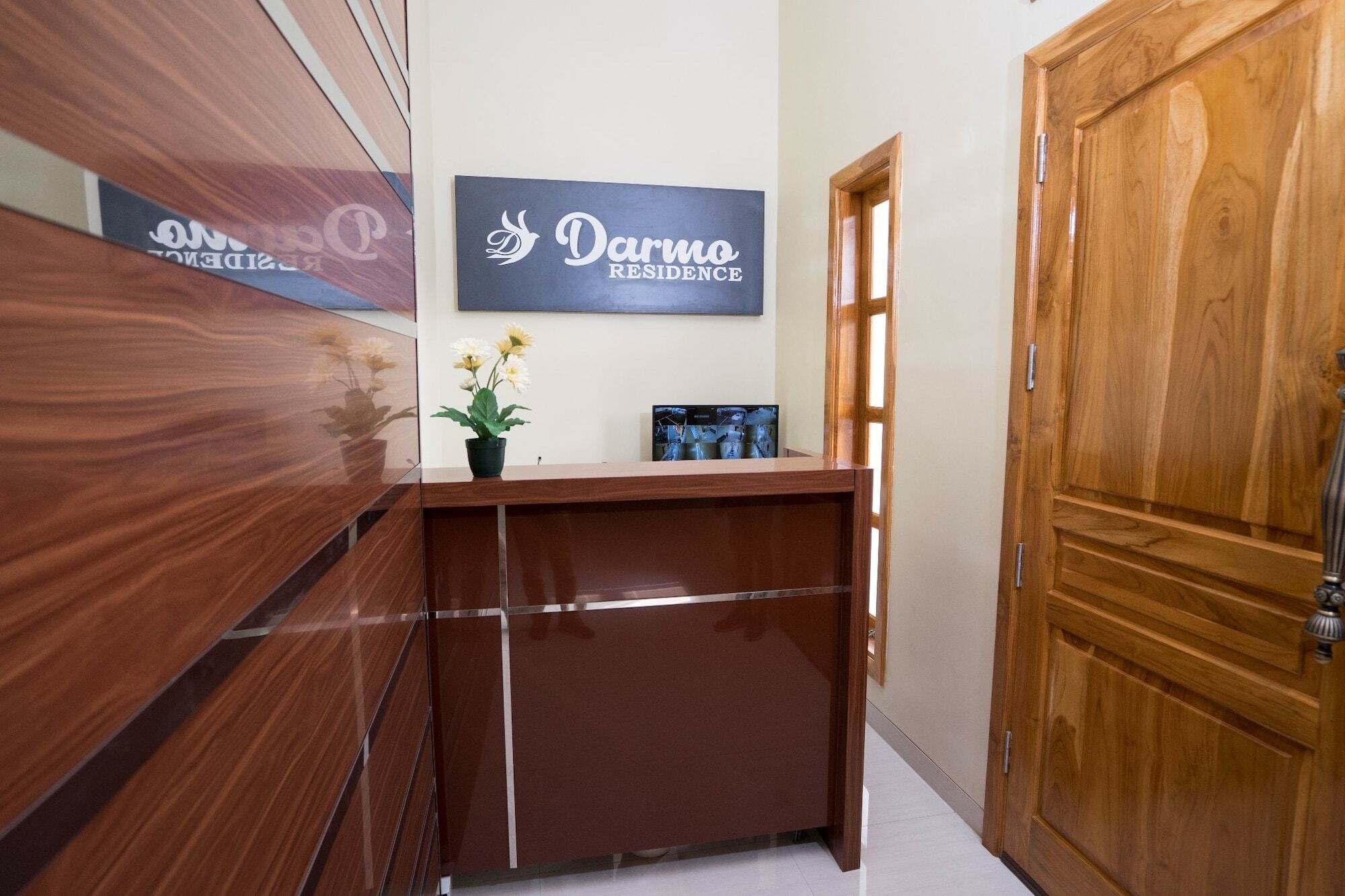 Urbanview Darmo Residence Бандунг Екстериор снимка